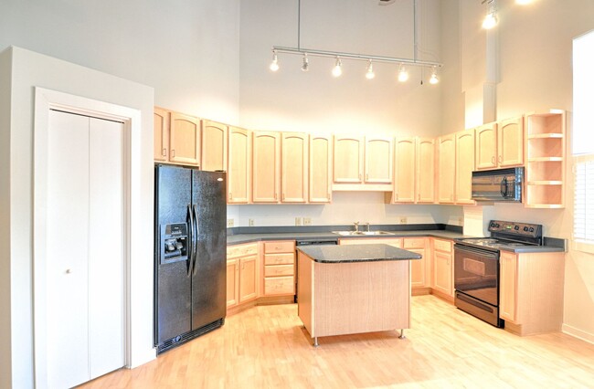 Building Photo - Loft condo in Southern Village 2 bedroom/2...