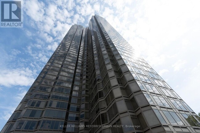 Building Photo - 1-401 Palace Pier Ct