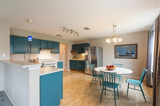 Building Photo - 1329 Amberwood Loop