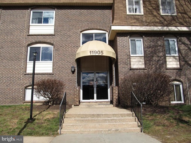 Building Photo - 11905 Tarragon Rd