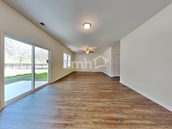 Foto del edificio - 136 Orion Way