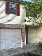 Building Photo - 1412 Pine Tree Trail