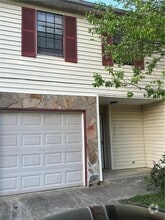 Building Photo - 1412 Pine Tree Trail