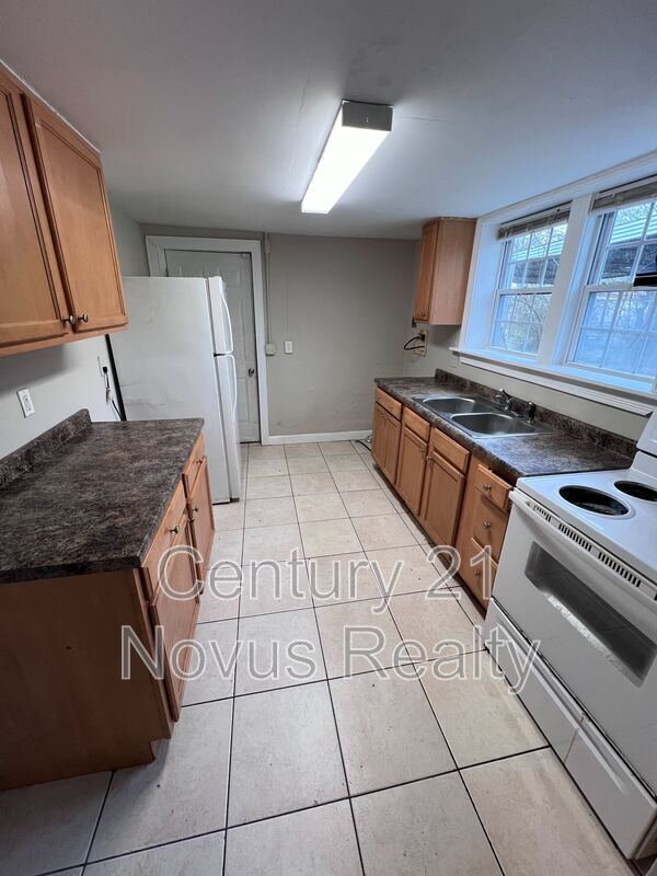 Building Photo - 301 Clifton Terrace