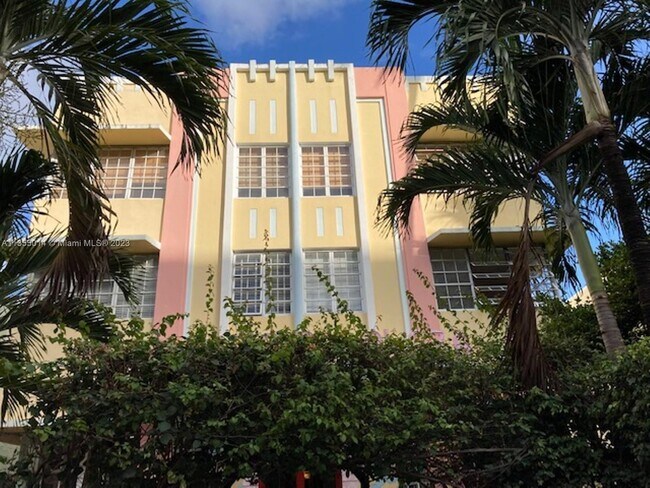 Building Photo - 1051 Meridian Ave