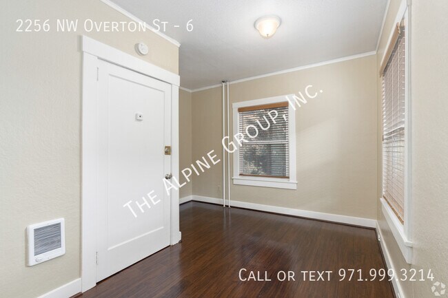 Foto del edificio - $500 OFF FIRST MONTH Studio Near 23rd!