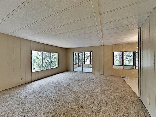 Foto del edificio - 532 W Plantation Blvd