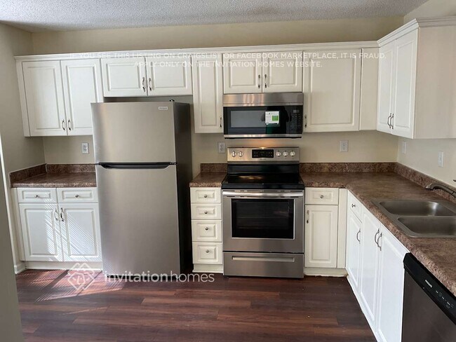 Building Photo - 7135 Badenoch Ct