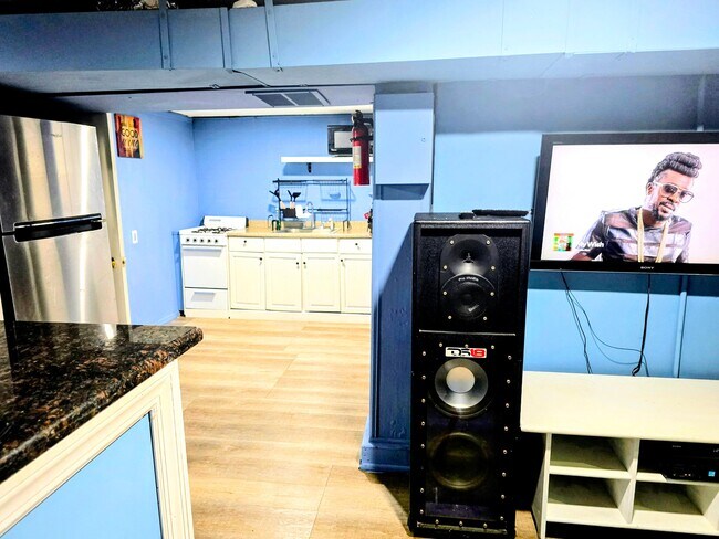 Foto del edificio - 913 Franklin Ave