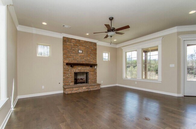 Building Photo - Luxurious Sherwood Rental