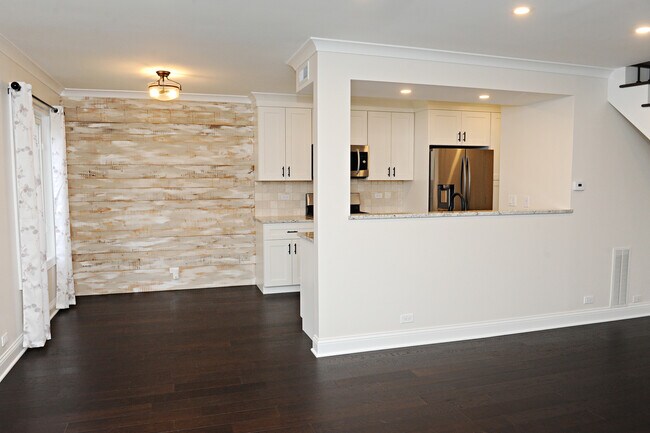 Foto del edificio - 1573 Cove Dr