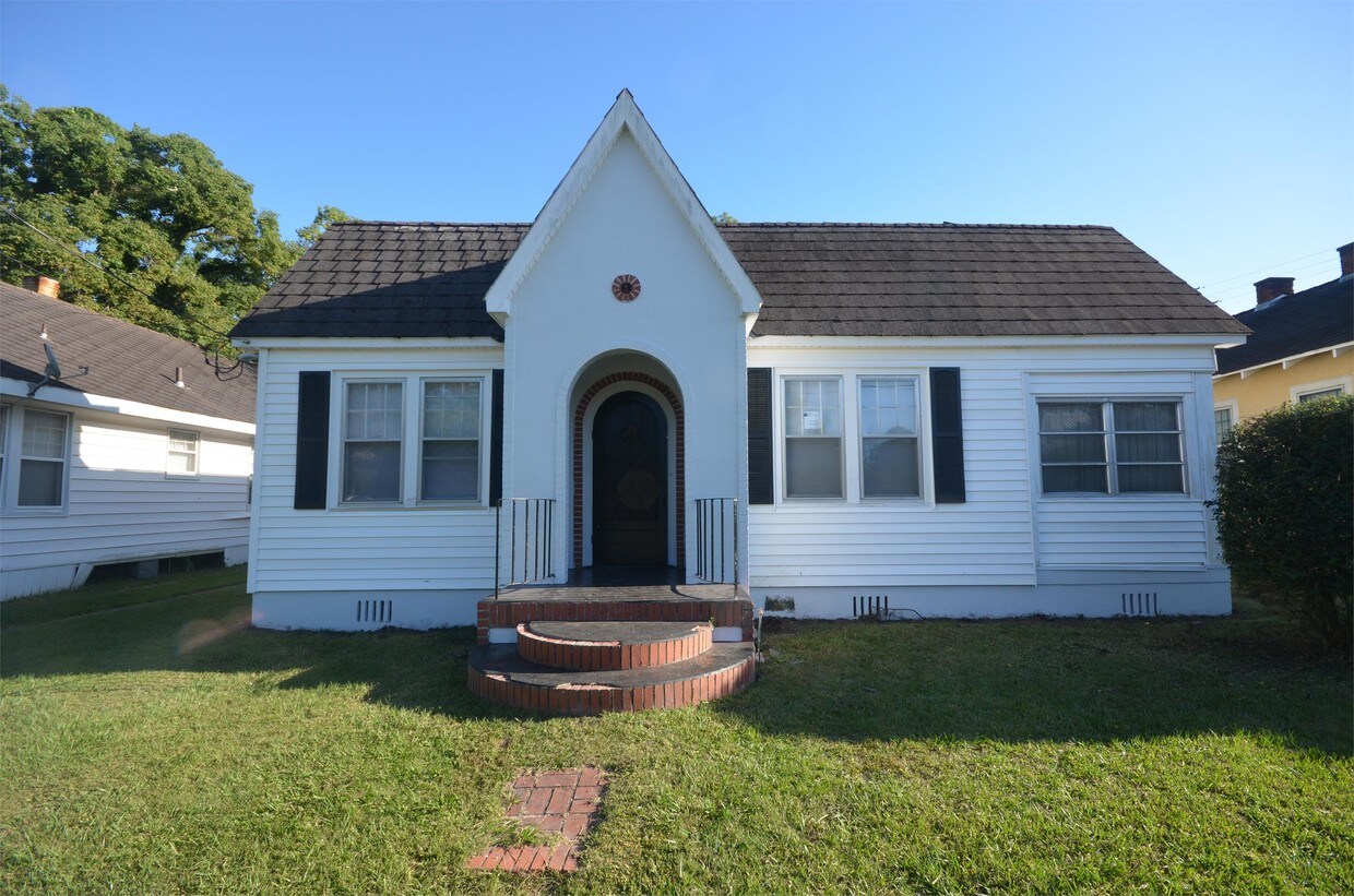 Primary Photo - 1417 Monroe St
