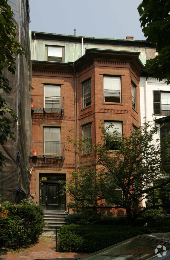 Building Photo - 299 Marlborough St