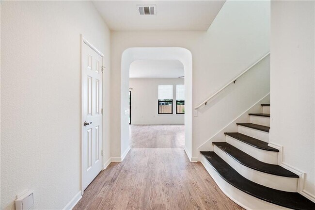 Building Photo - 9109 Ipswich Bay Dr