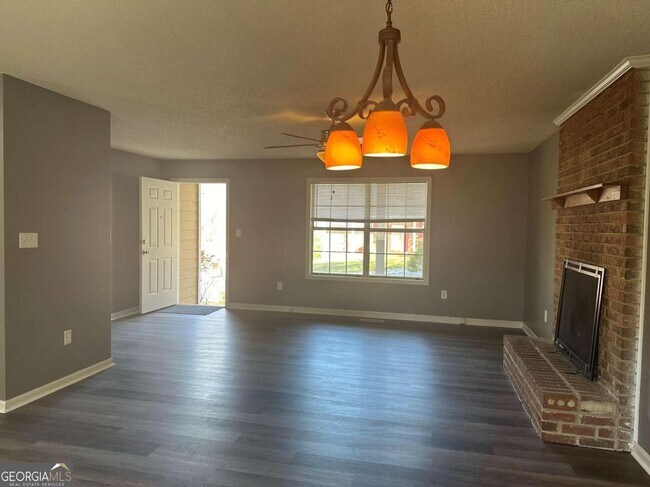 Building Photo - 130 Chalice Ln