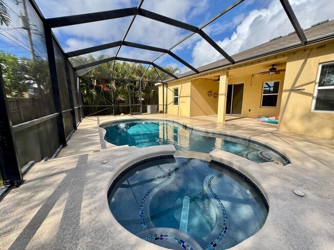 Foto del edificio - 520 SW Dailey Ave