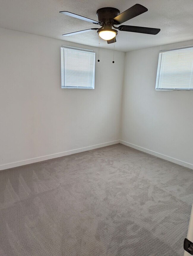 Building Photo - Newly Updated 2-Bed 2-Bath Apartment in Gr...