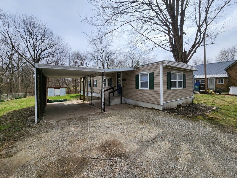 905 N Virginia St, Rockville, IN 47872 House Rental in Rockville, IN