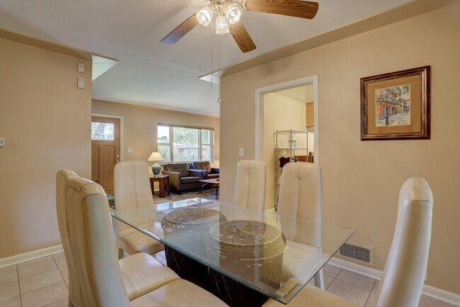 Foto del edificio - 10120 W 23rd Ave