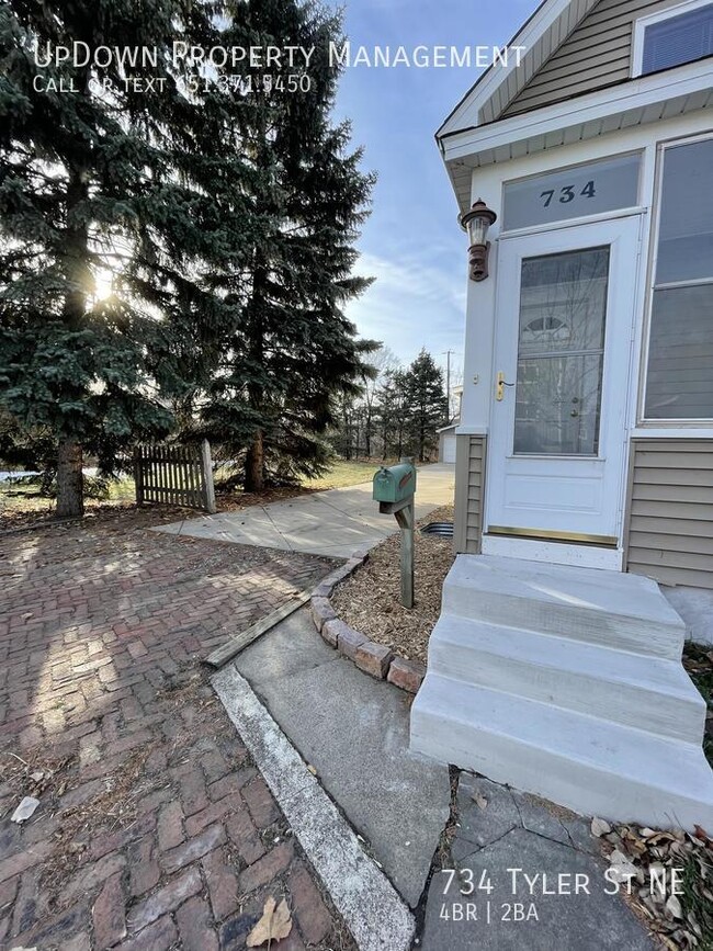 Foto del edificio - 734 Tyler St NE