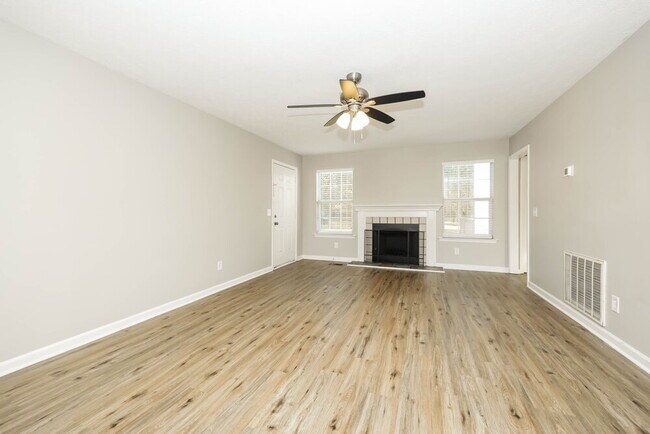 Foto del edificio - 102 Prospect Ct