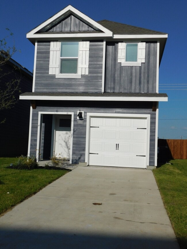 Building Photo - 7011 Jessamine Dr