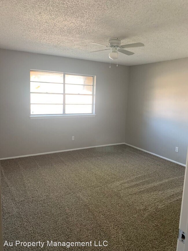 Building Photo - 4 br, 2 bath House - 1910 Kirkland Dr