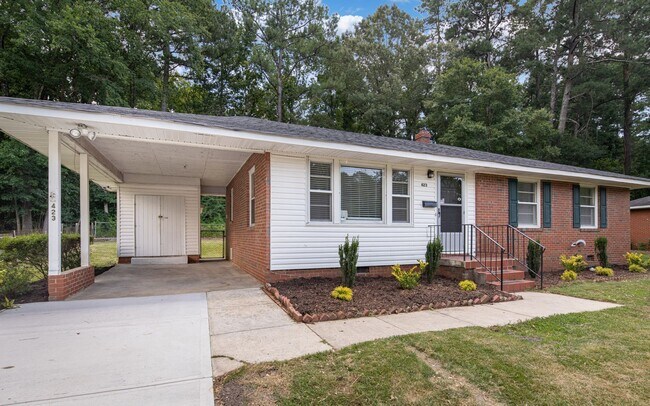 Foto del edificio - Charming 3 Bed, 1 Bath near Downtown Raleigh