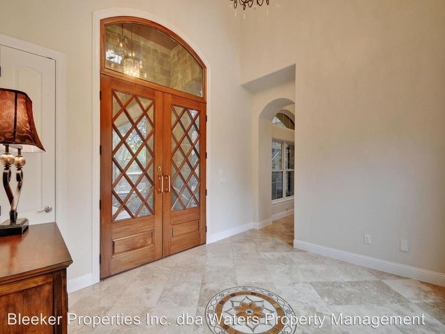 Building Photo - 4 br, 4.5 bath House - 112 Folsom Ct