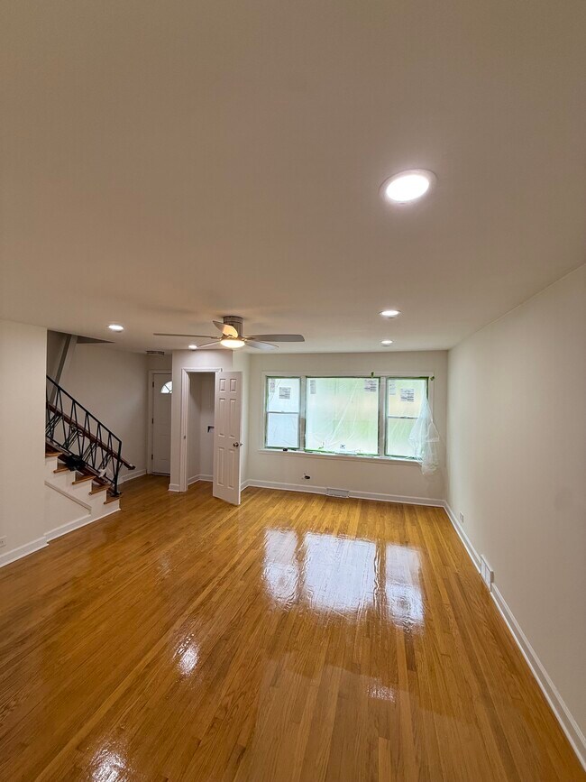 Foto del edificio - 7721 S Coles Ave