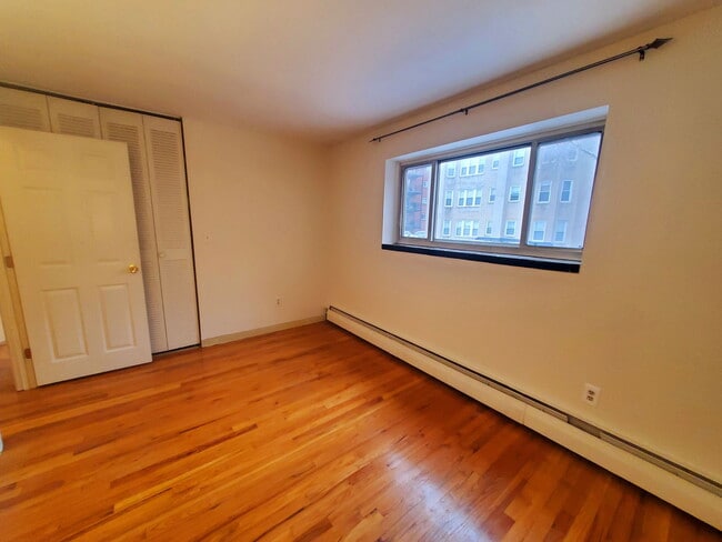 Photo - 245 Kelton St Apartment