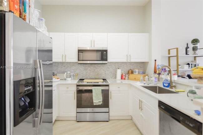 Foto del edificio - 19501 W Country Club Dr