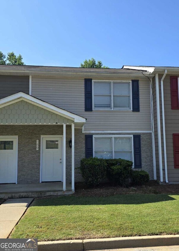 Foto principal - 149 Hudson Bridge Ln