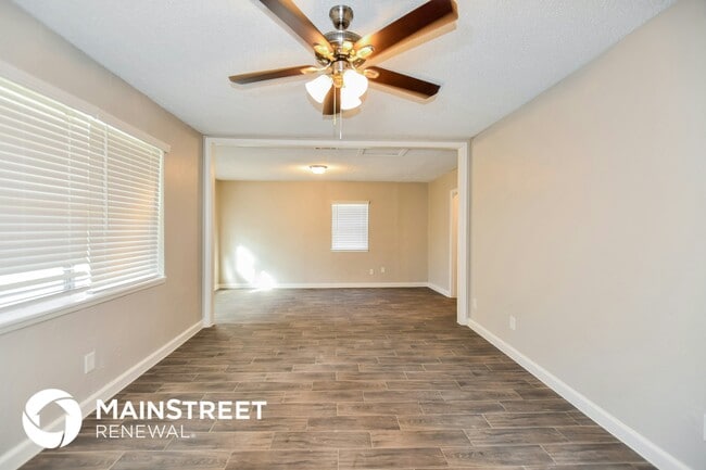 Foto del edificio - 926 Wateka Way