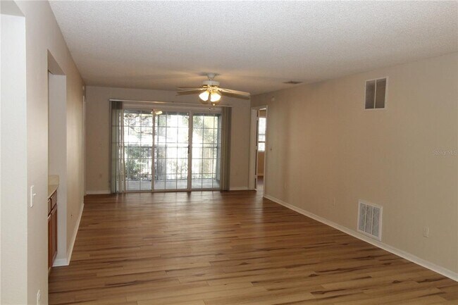 Building Photo - 4214 Clubside Dr