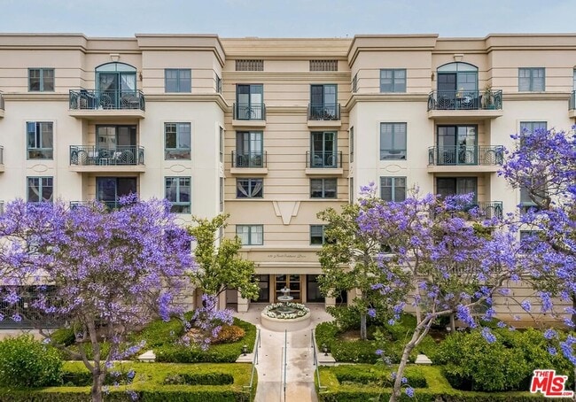 Foto del edificio - 430 N Oakhurst Dr