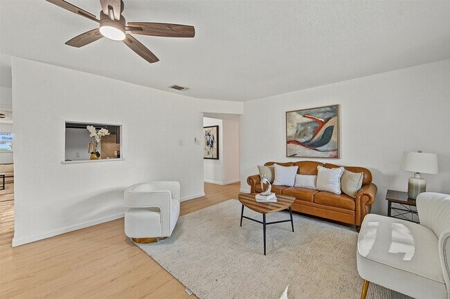 Foto del edificio - 224 Mountain View Dr