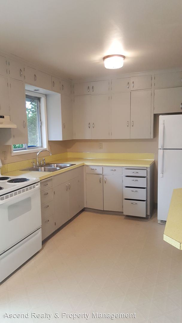 Foto del edificio - 3 br, 1 bath House - 3225 SW 187th Ave.