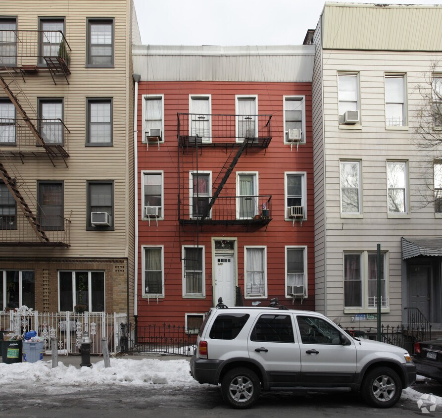 Building Photo - 189 Green St