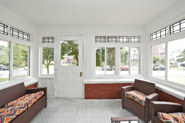 Building Photo - 664 Auburn Ave