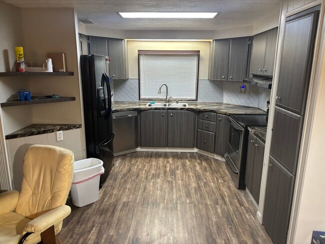 Building Photo - 2658 SW Monarch Trl