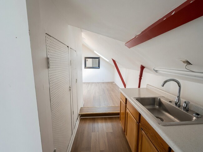 Foto del edificio - 1228 N Cleaver St