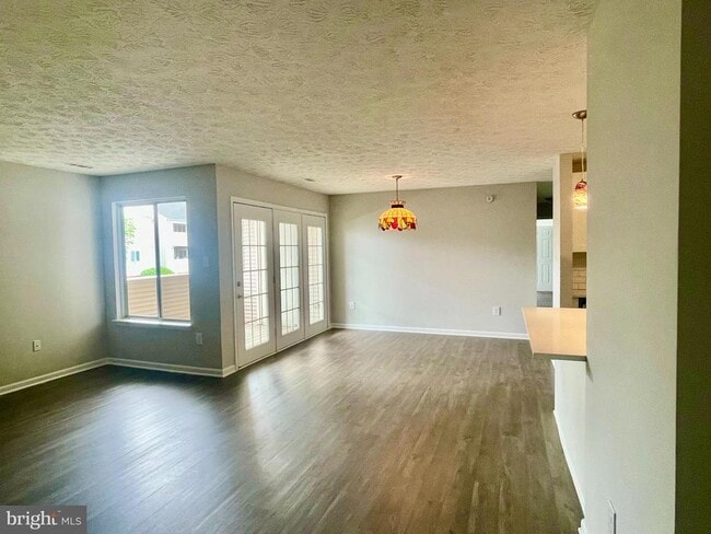 Building Photo - 2137 Wainwright Ct
