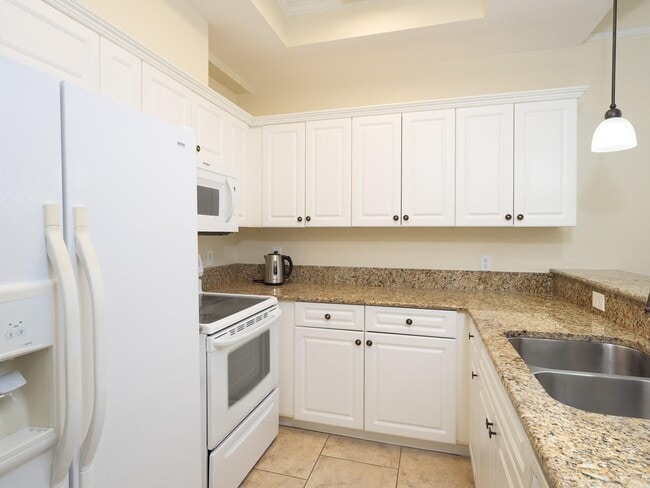 Foto del edificio - Jackson Square - Remodeled 2 Bedroom, 2 Bathroom Condo