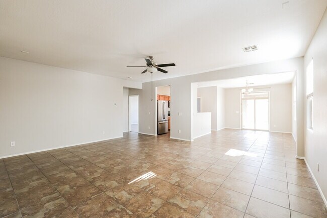 Foto del edificio - 7342 W St Charles Ave