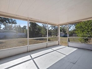 Building Photo - 5614 Riviera Dr