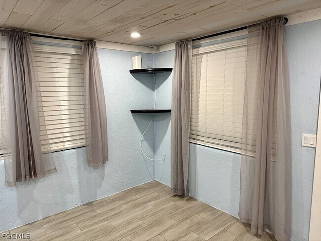 Building Photo - 2566 Second St