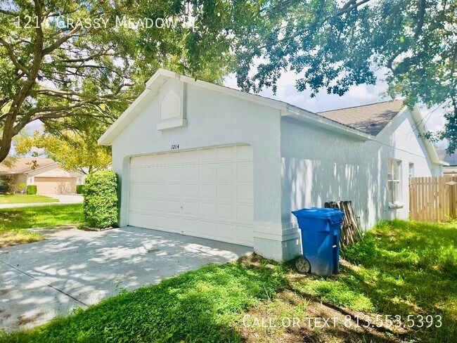 Foto del edificio - 1214 Grassy Meadow Pl