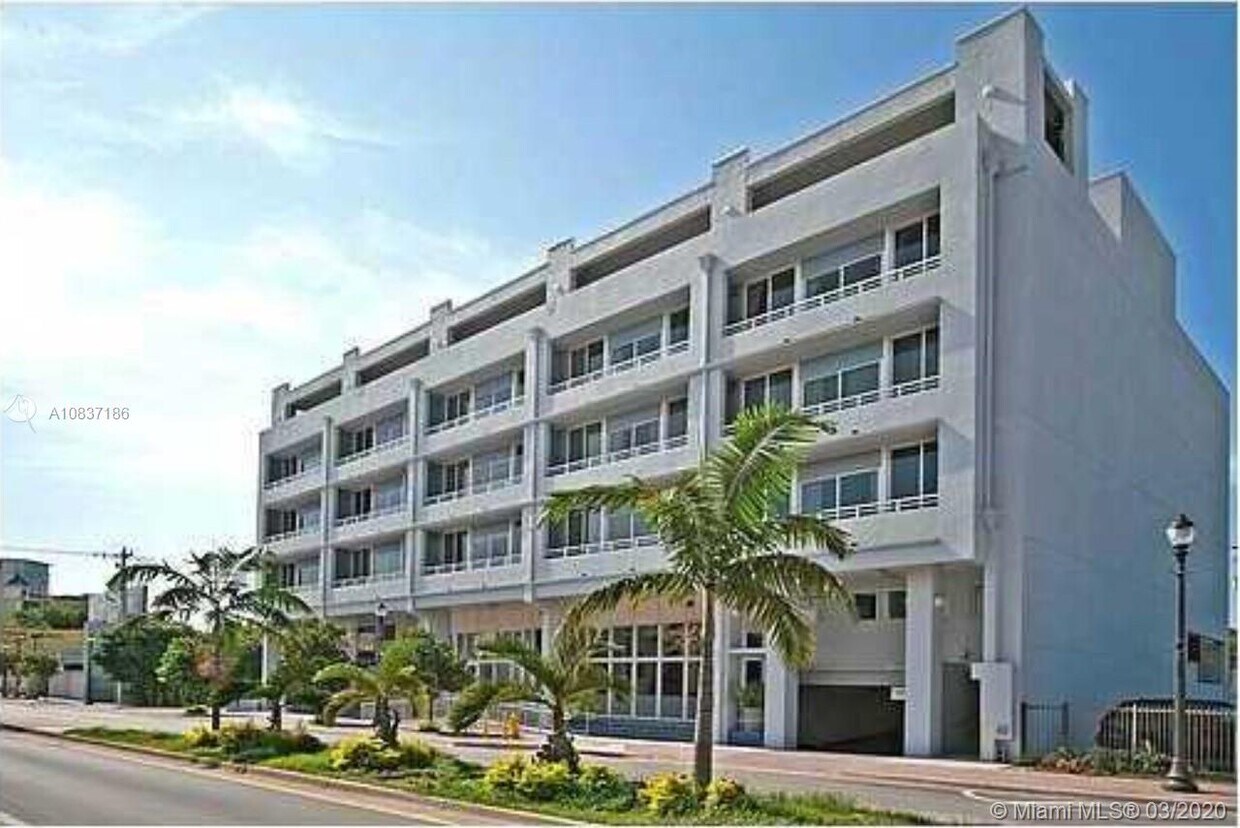 Foto principal - 3250 Grand Ave