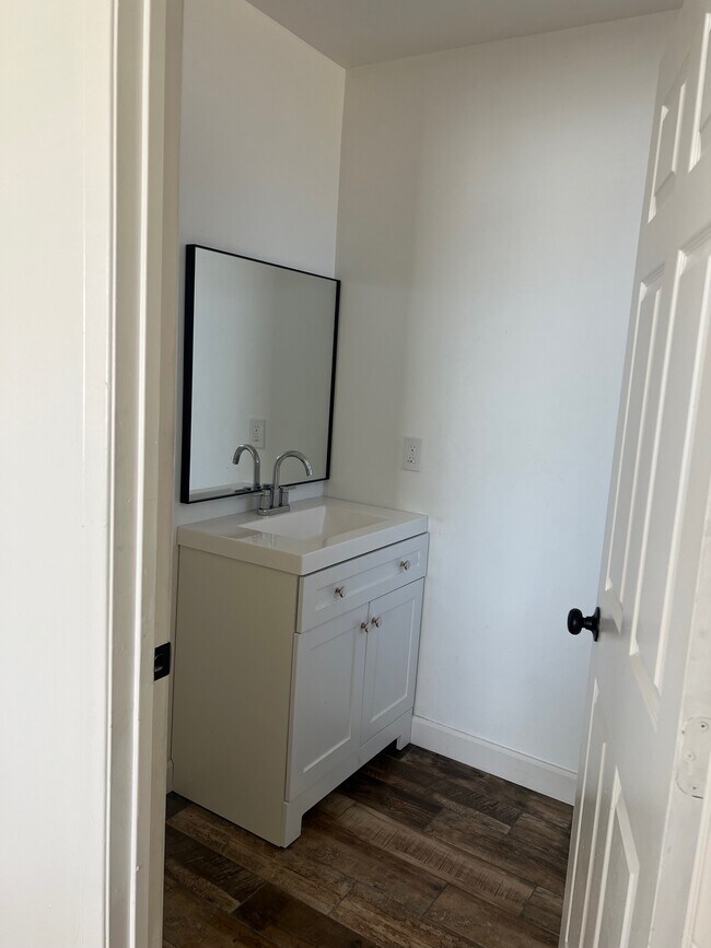 Foto del edificio - 6639 Irvine Ave